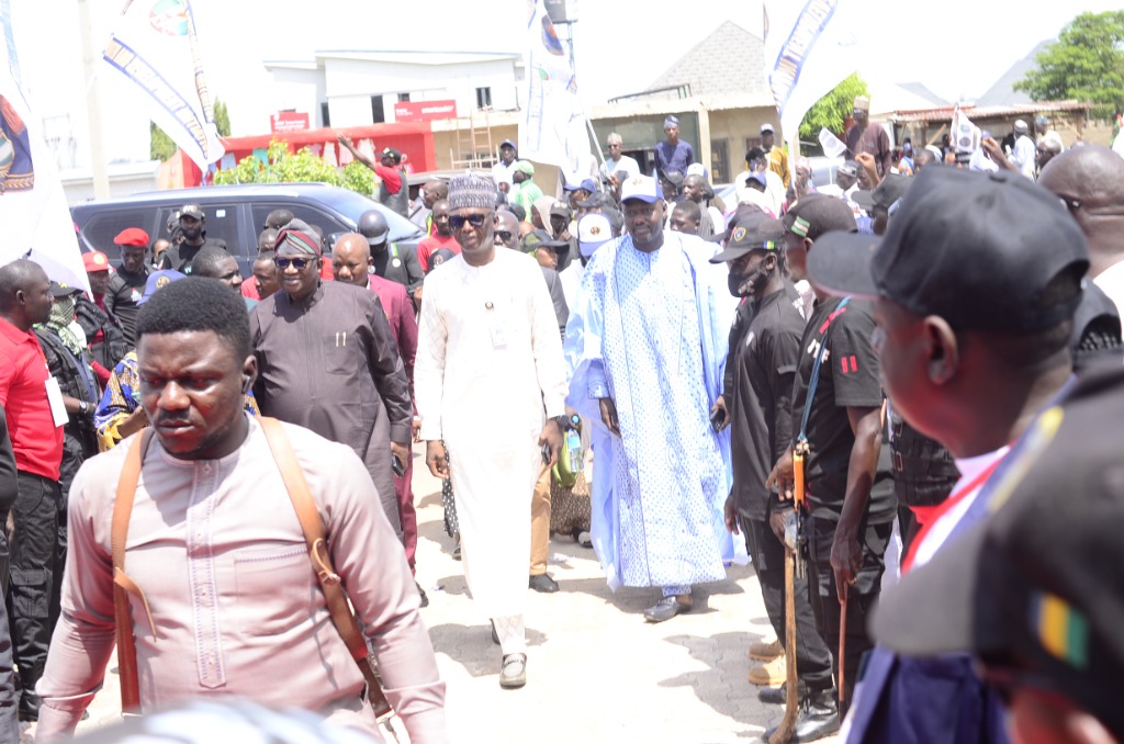 Distinguished guests and dignitaries arriving at the MUSAWAH 4 Y-D Initiative inauguration event in Kaduna, Nigeria